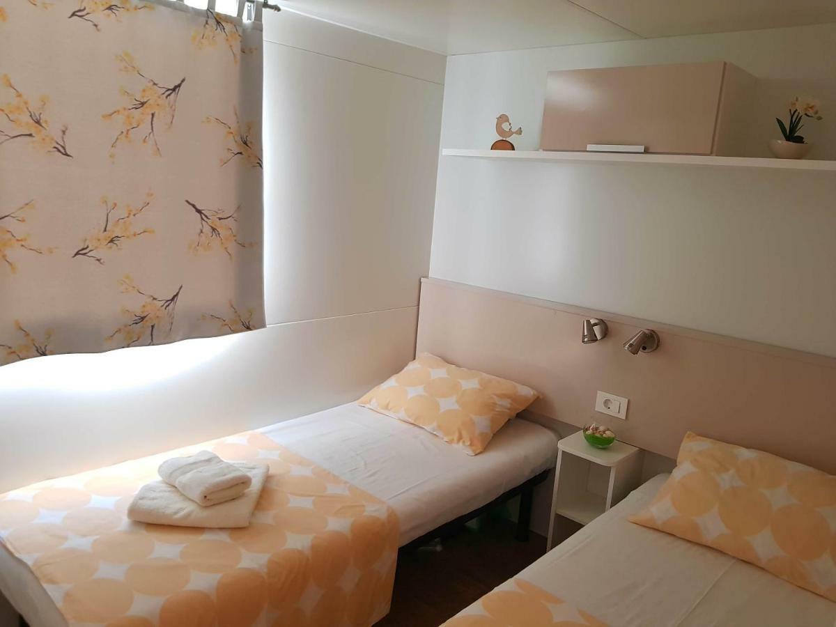 Mobile Homes Seashell เยเซรา ภายนอก รูปภาพ